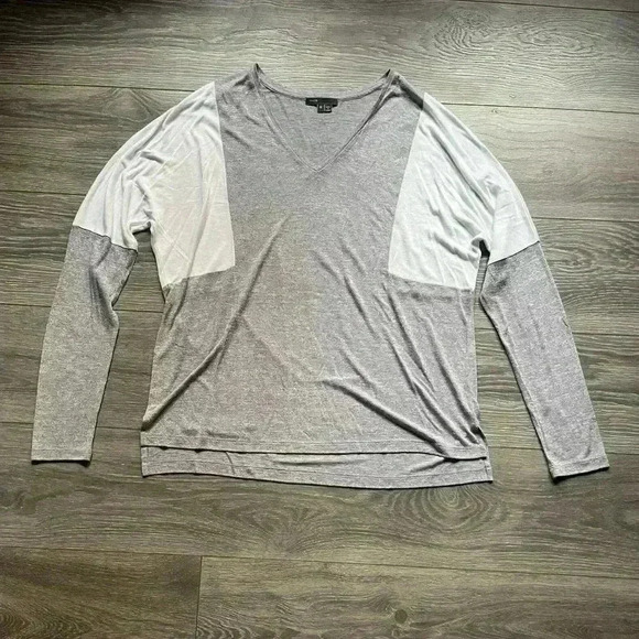 Vince Lightweight Gray White Colorblock Semi Sheer Long Sleeve Sweater Size M - Picture 1 of 5